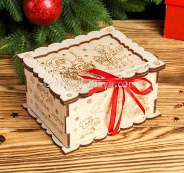 Шкатулка деревянная Ларчик Деда Мороза 15*12*8 см