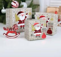 Коробка для подарков Дед Мороз с ёлкой малая 10*10*6 см