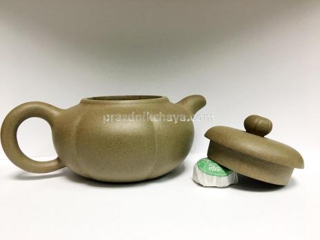 Чайник глиняный Тыква оливковая 250 мл ручной работы
